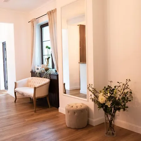 Dwor 3* Konstancin-Jeziorna
