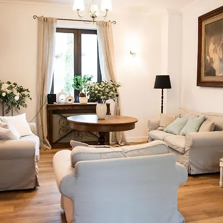 Hotell Dwor Konstancin-Jeziorna