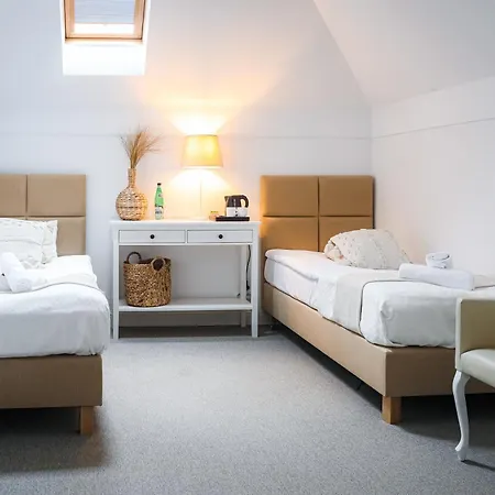 Dwór 3* Konstancin-Jeziorna