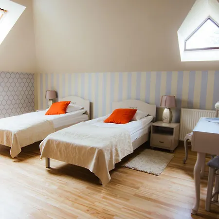 Dwór Hotel