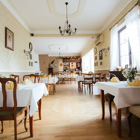 Hotel Dwór