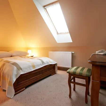 Dwór Hotel