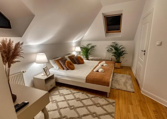 Dwór 3* Konstancin-Jeziorna