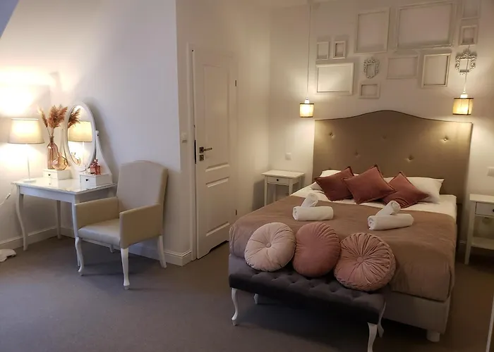 Dwór 3* Konstancin-Jeziorna